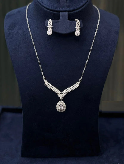 Teardrop Crystal Jewelry Set